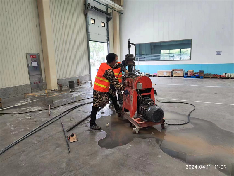 富顺厂房地面下沉塌陷注浆加固施工